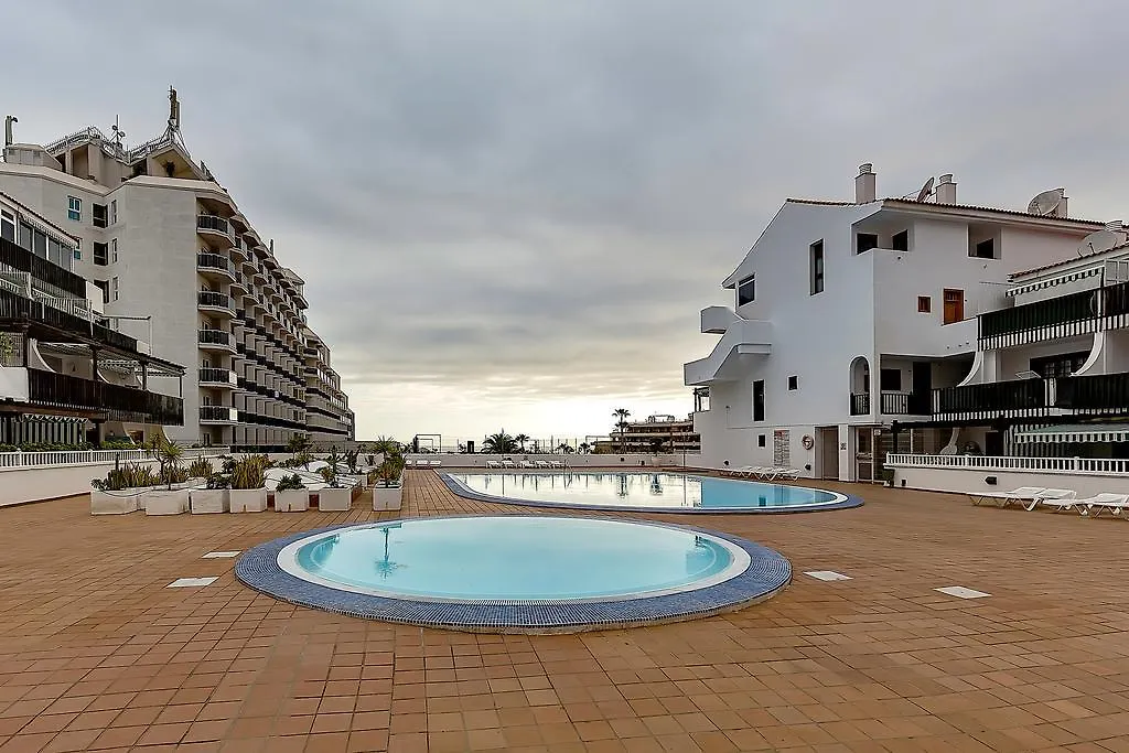 Parque Royal 1 Studios & Apartments 阿德耶