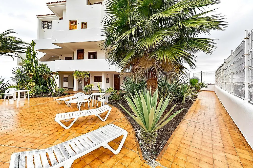 Parque Royal 1 Studios & Apartments 阿德耶