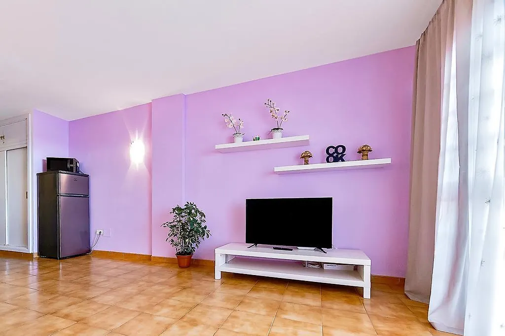 Parque Royal 1 Studios & Apartments 阿德耶