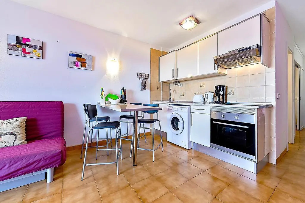 Parque Royal 1 Studios & Apartments 阿德耶