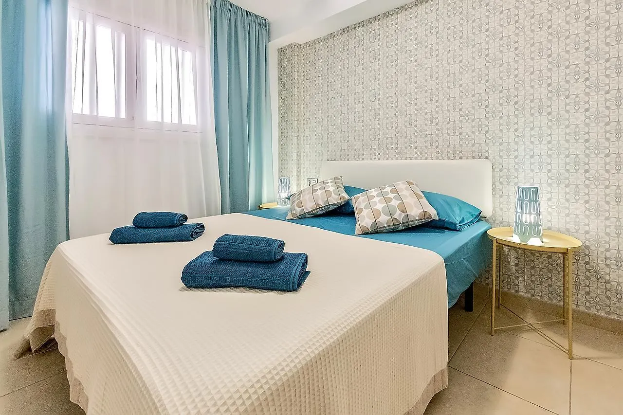 Parque Royal 1 Studios & Apartments 阿德耶