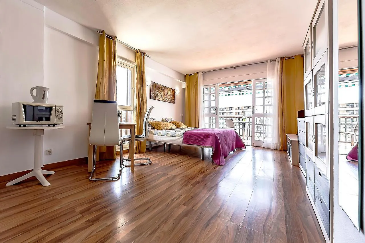 Parque Royal 1 Studios & Apartments 阿德耶 0*,