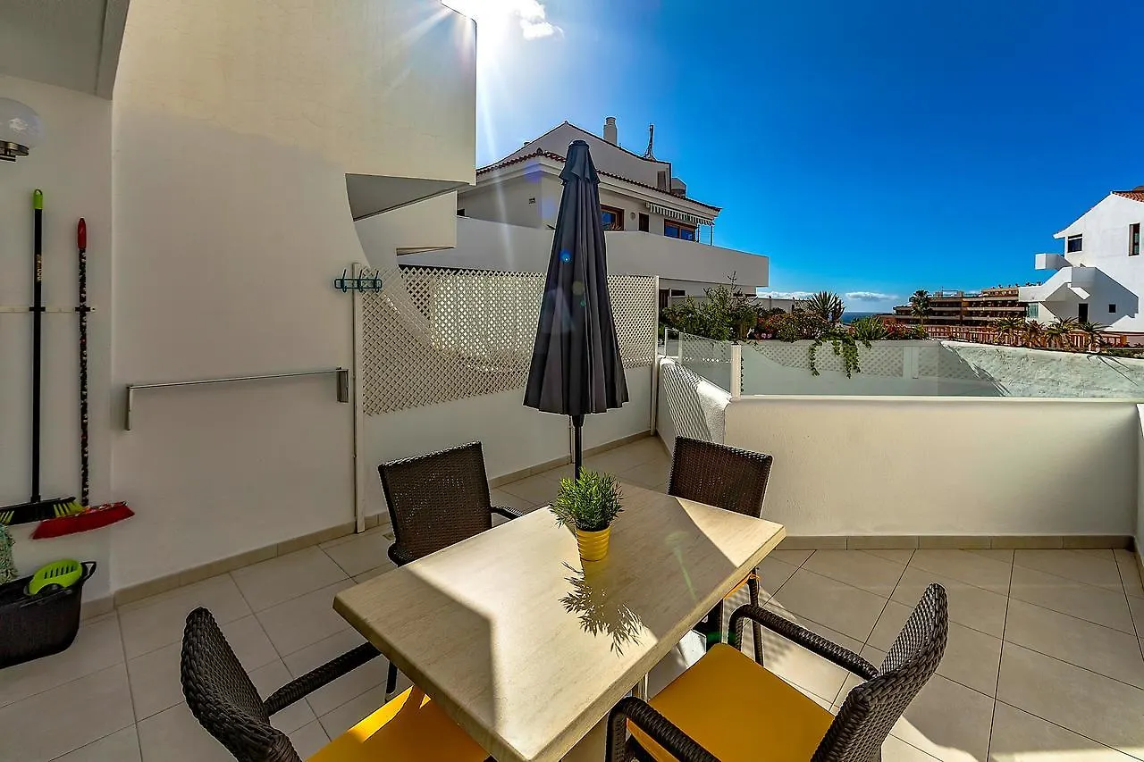 Parque Royal 1 Studios & Apartments 阿德耶