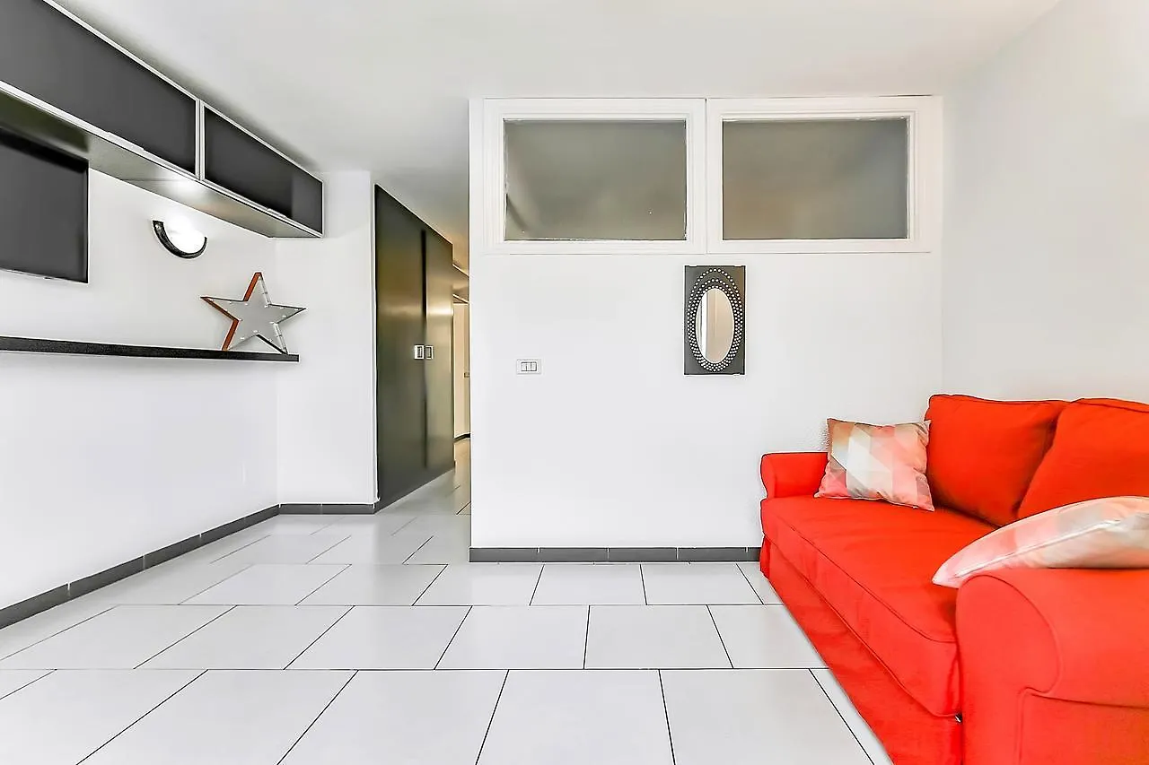 Parque Royal 1 Studios & Apartments 阿德耶