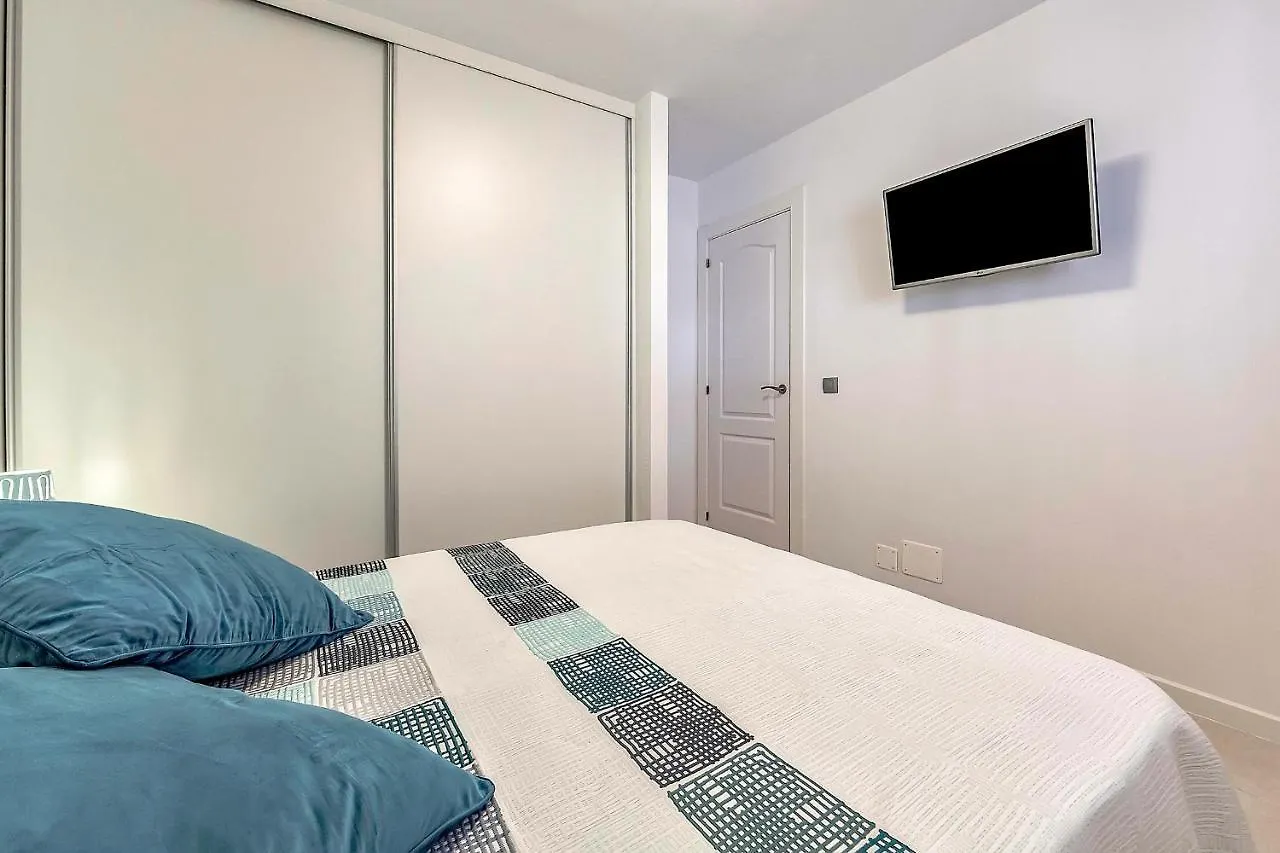 Parque Royal 1 Studios & Apartments 阿德耶